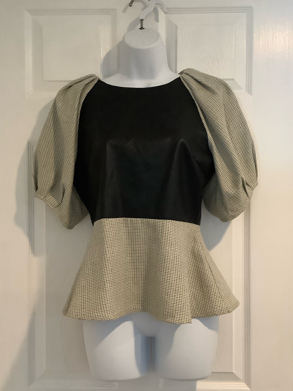 GRACIA Beige/Black Faux VeganLeather Peplum Puff Sleeve Plaid Neutral Fall Top S